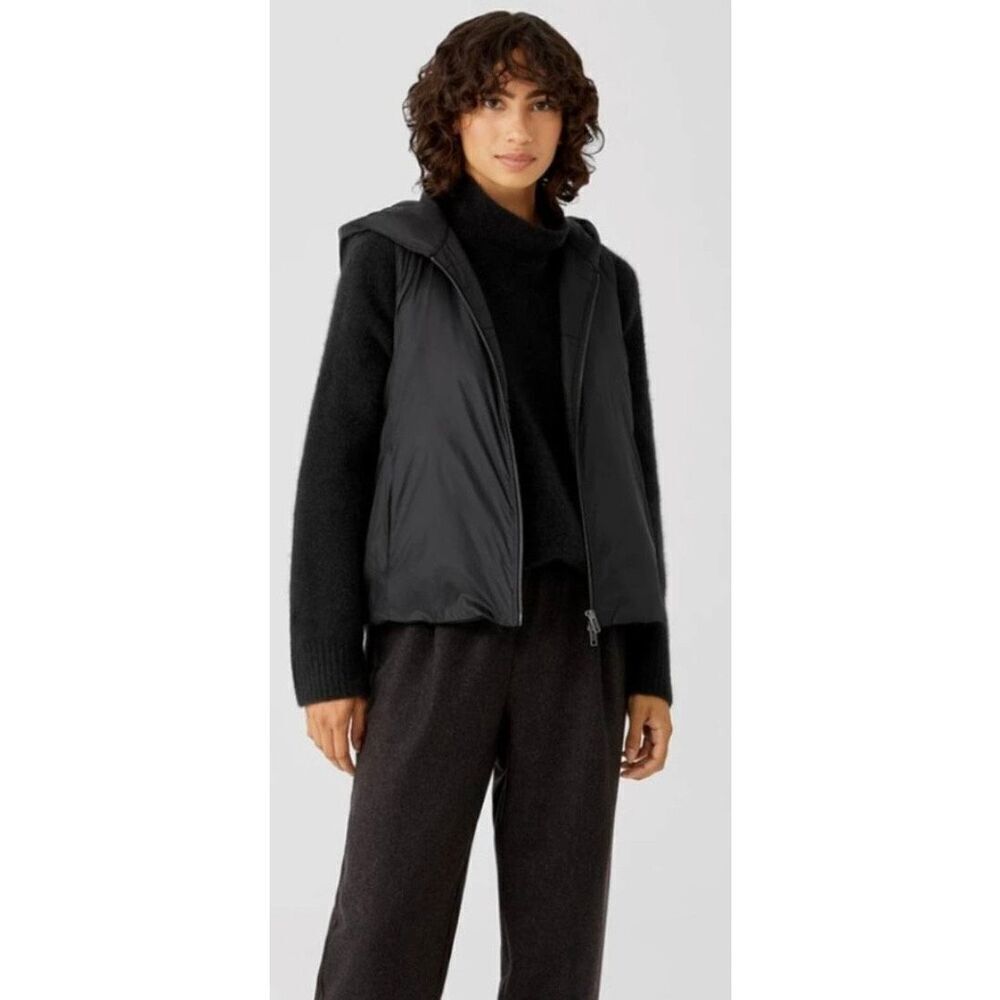 Black Sleeveless Puffer Vest‎ with Hood Lightweight Outdoor Casual
